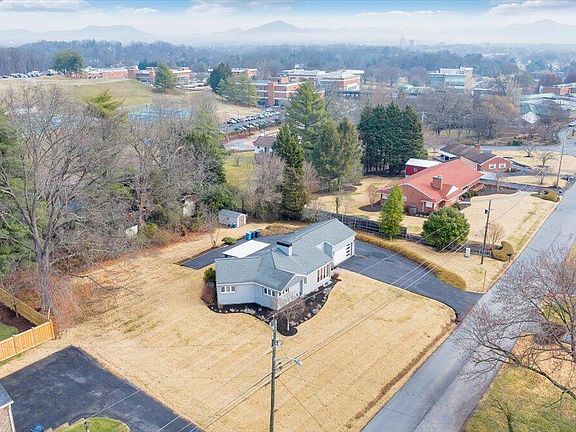 4th image of 3531 Winding Way Rd SW