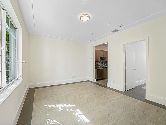 3rd image of 1509 Pennsylvania Ave #1
