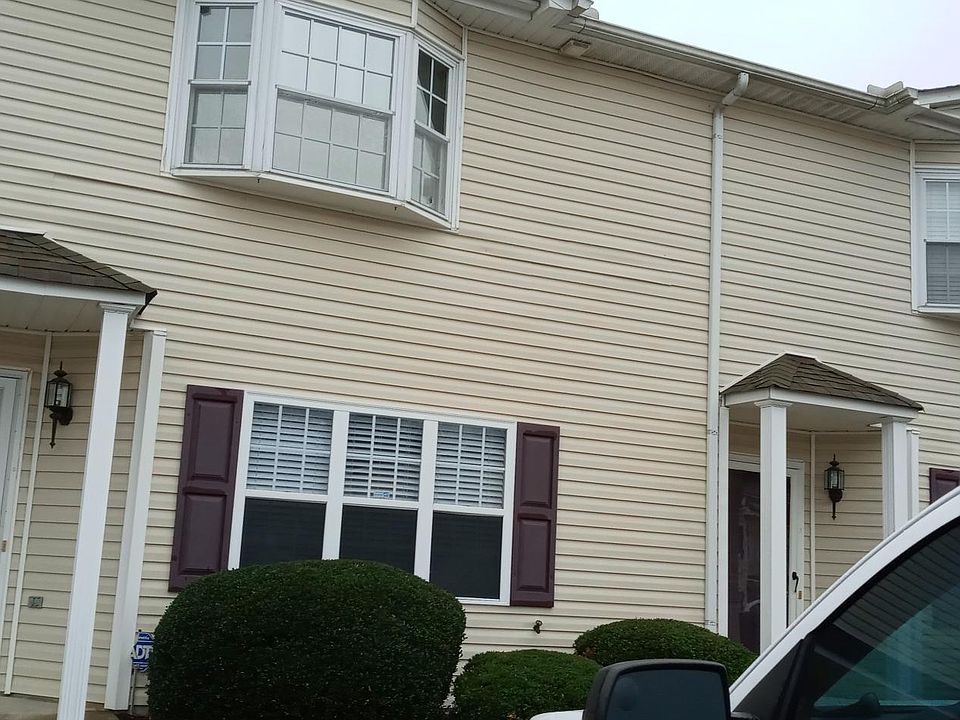 1st image of 10-4001 Cobblestone Dr APT 10