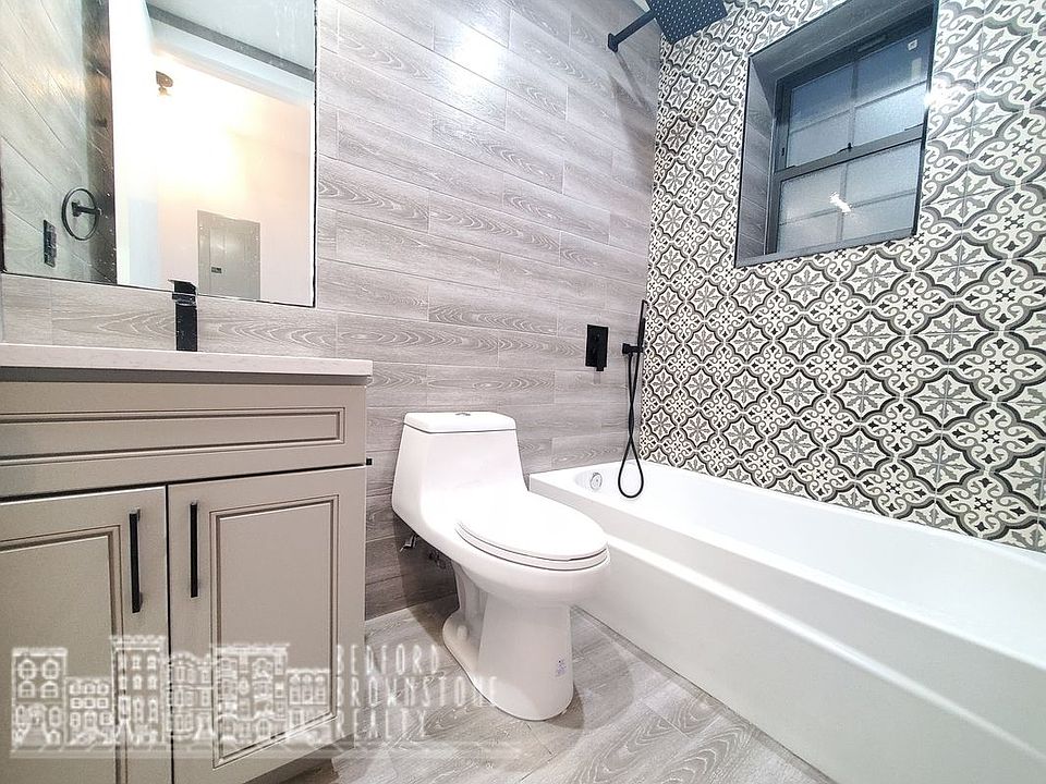 1st image of 285 E 32nd St APT 2