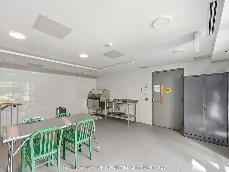 120 Canon Jackson Dr #409 — Photo 32