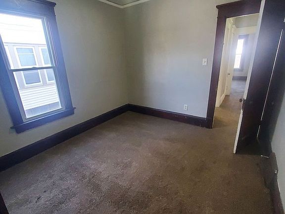 3rd image of 2560-2562 N 40th St #2560