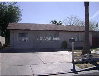 2nd image of 612 N Minnesota St