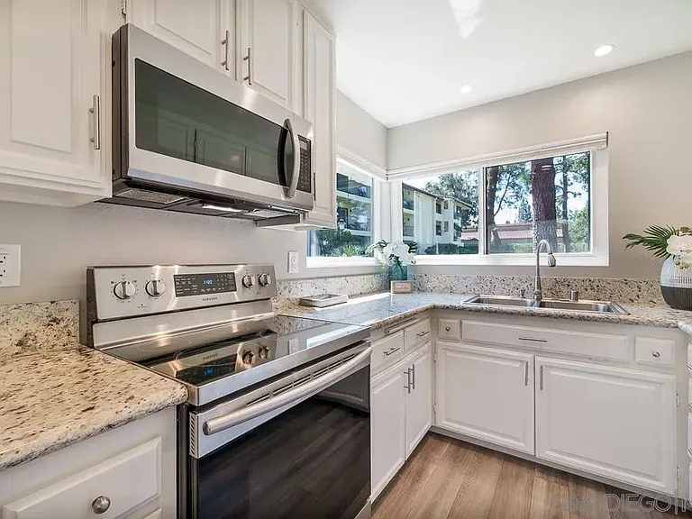17637 Pomerado Rd #123 — Photo 11