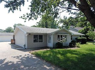 2404 Meridian Dr, Joliet, IL 60431