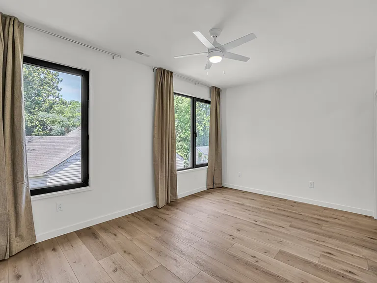 2227 Bailey Ave — Photo 25