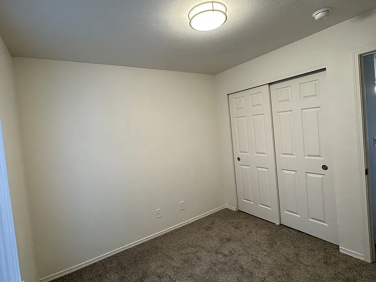 Jefferson Place Apartments — Photo 7