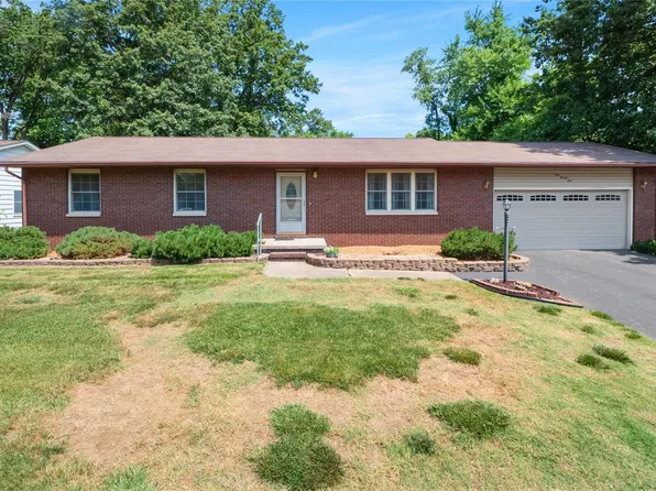 121 Birch St, Bethalto, IL 62010