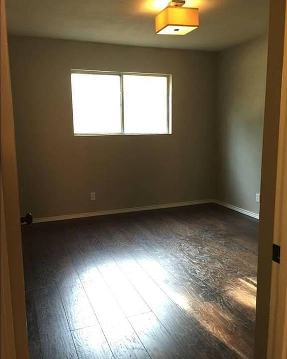 2nd image of 1415 Margie St APT 3