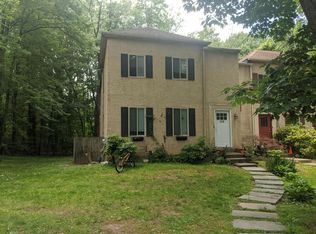 125 Rue Charmille Rd APT B, Fort Washington, PA 19034