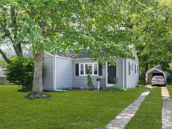 221 Walnut St, West Deptford, NJ 08096