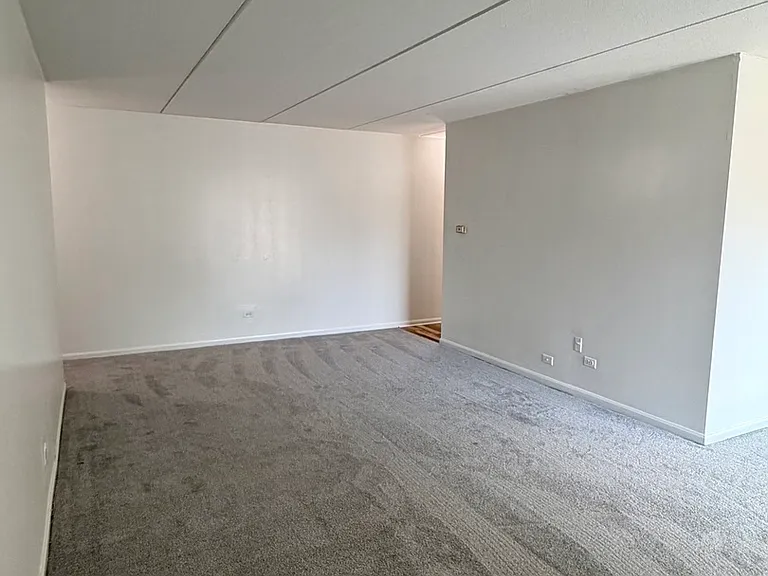 4420 W 111th St #104 — Photo 2