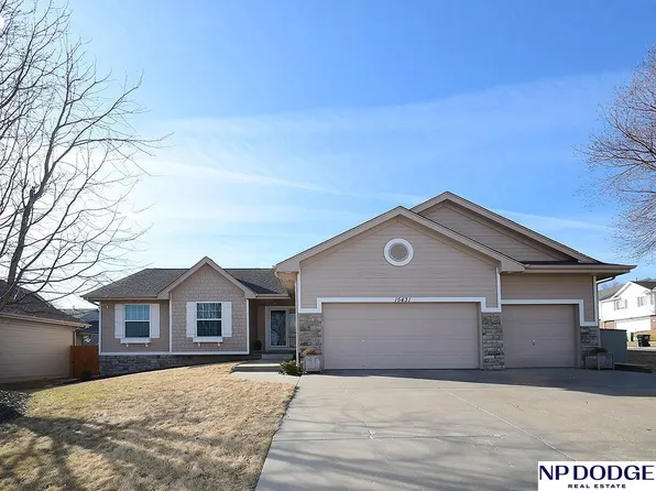 15431 Cottonwood St, Omaha, NE 68138