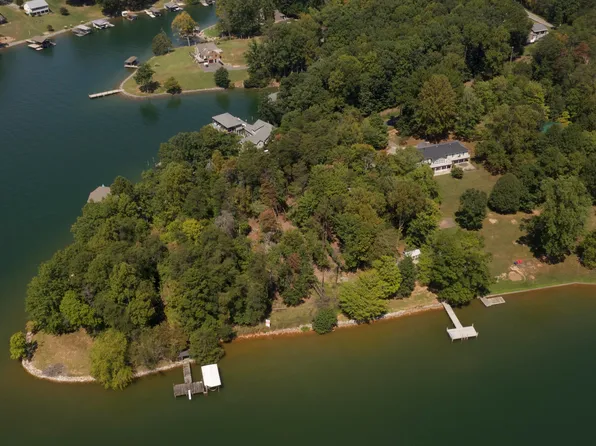 2 Sigh N Pine Rd, Huddleston, VA 24104