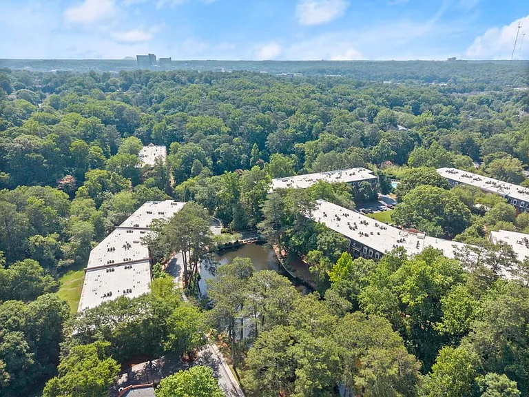 25312 Plantation Dr NE — Photo 43