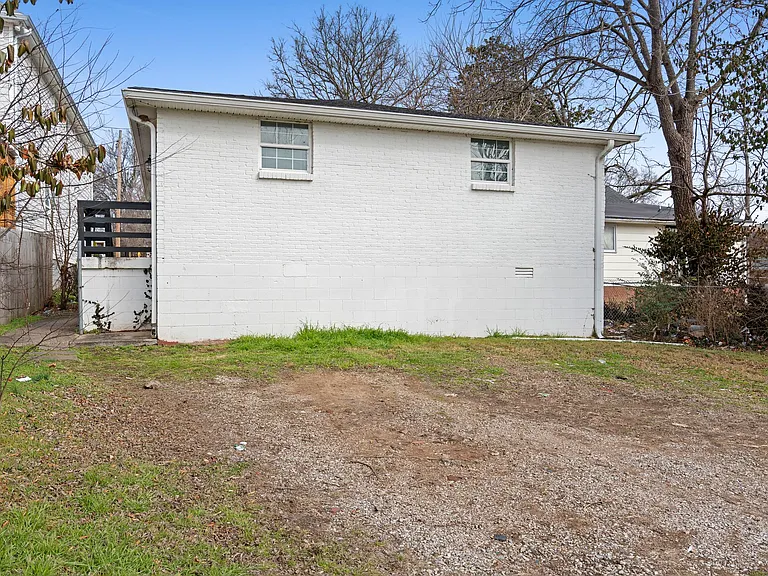 1621 Arthur Ave #C — Photo 23