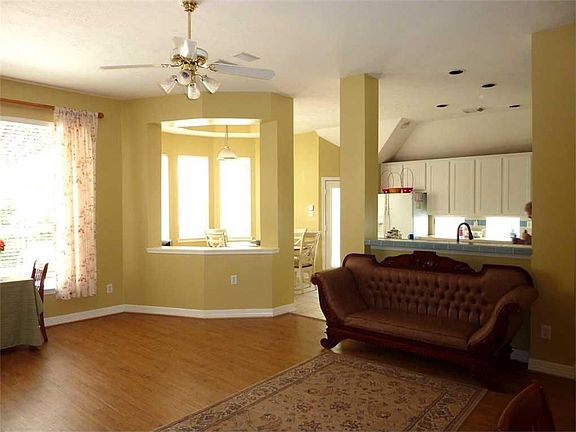 4th image of 8838 Andante Dr
