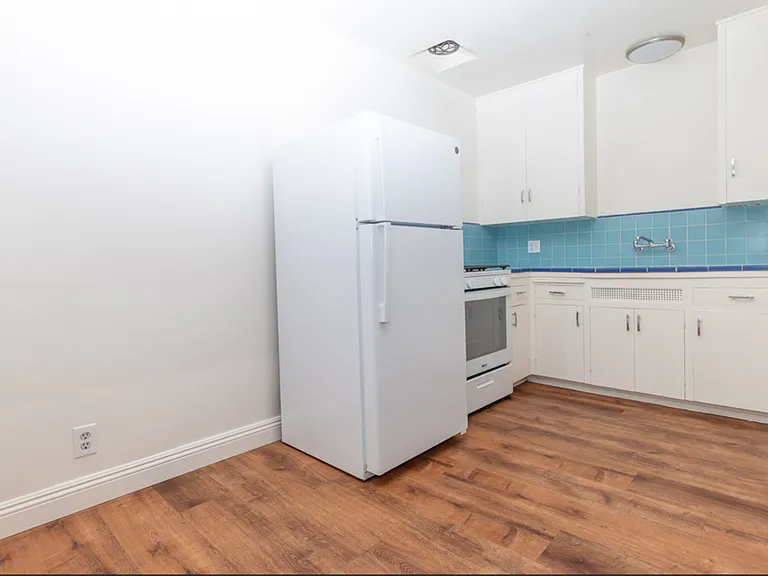 506 Avenida Victoria — Photo 5
