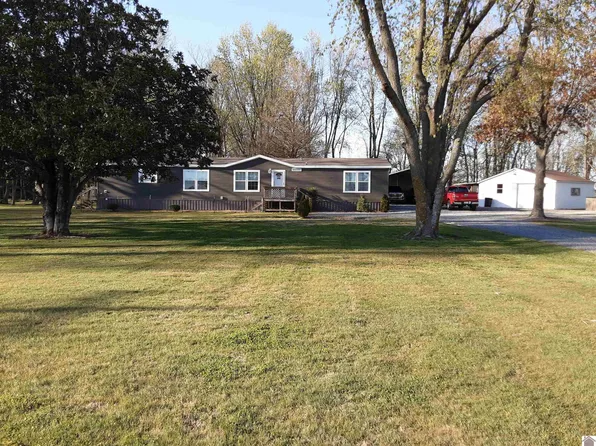 1960 Cardinal Rd, Mayfield, KY 42066