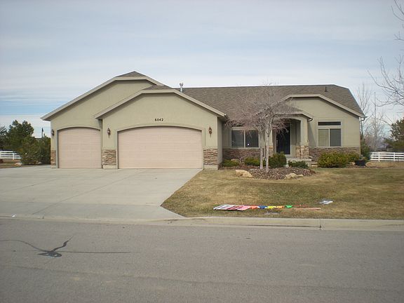 3rd image of 6042 W Indian Pony Way