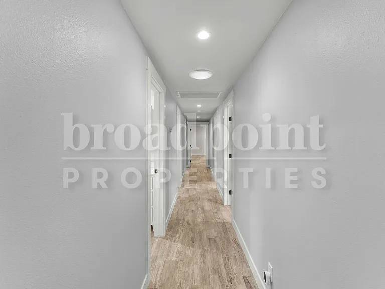 2113 Sleepy Hollow Rd — Photo 17