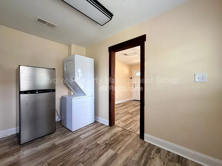 679 Harrell St — Photo 8