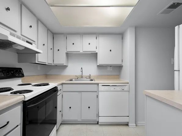 Heritage Meadows Apartments, 101 Cedar Hill Dr, Canonsburg, PA 15317