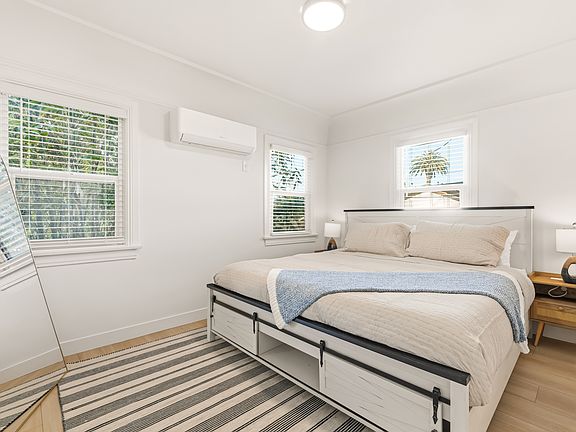 4th image of 732 Redondo Ave #732