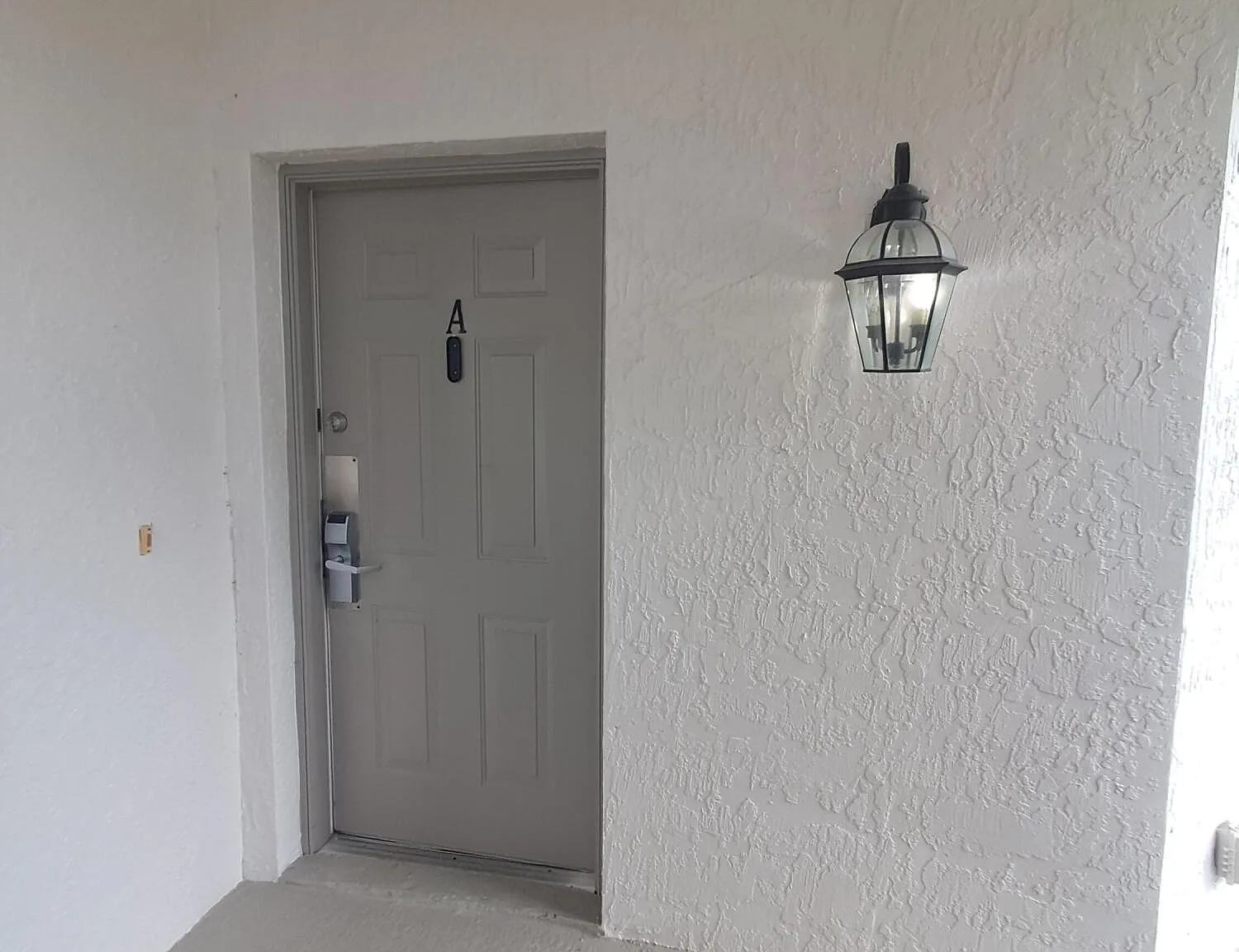 1 bed, 1.5 bath, 1000 sqft, $1,675 — Photo 2