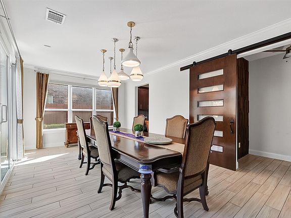 5th image of 51 Scepter Rdg