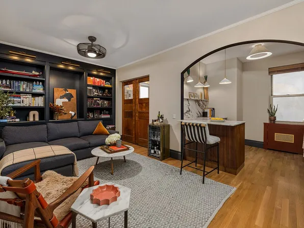 75 Bank St #2C, New York, NY 10014