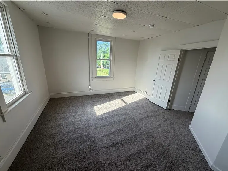 1229 Jackson St — Photo 8