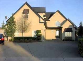 1504 Summit Ridge Cir, Medford, OR 97504