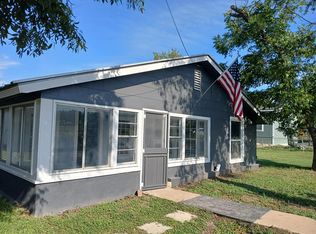 201 McNeil St, Ingram, TX 78025