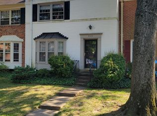 8325 Wrenford Ct, Springfield, VA 22152