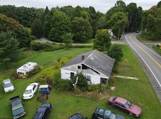 8252 Nettie Fenwick Rd, Nettie, WV 26681
