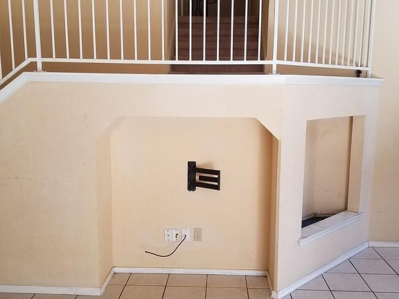 2nd image of 5556 Creekridge Dr