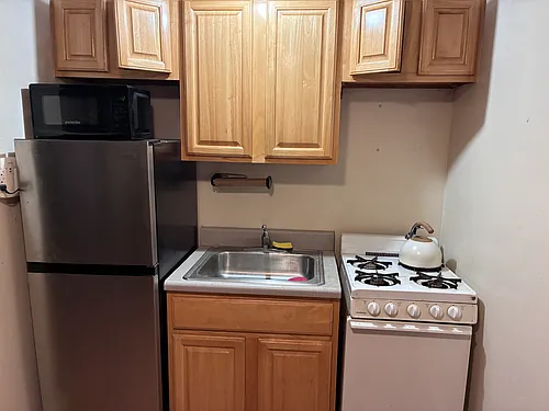 2045 Walnut St #1C Photo 1