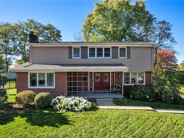 2335 Cassidy Dr, Bethel Park, PA 15102