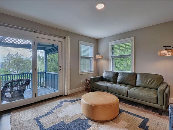 5th image of 46546 Stone Gate Ext
