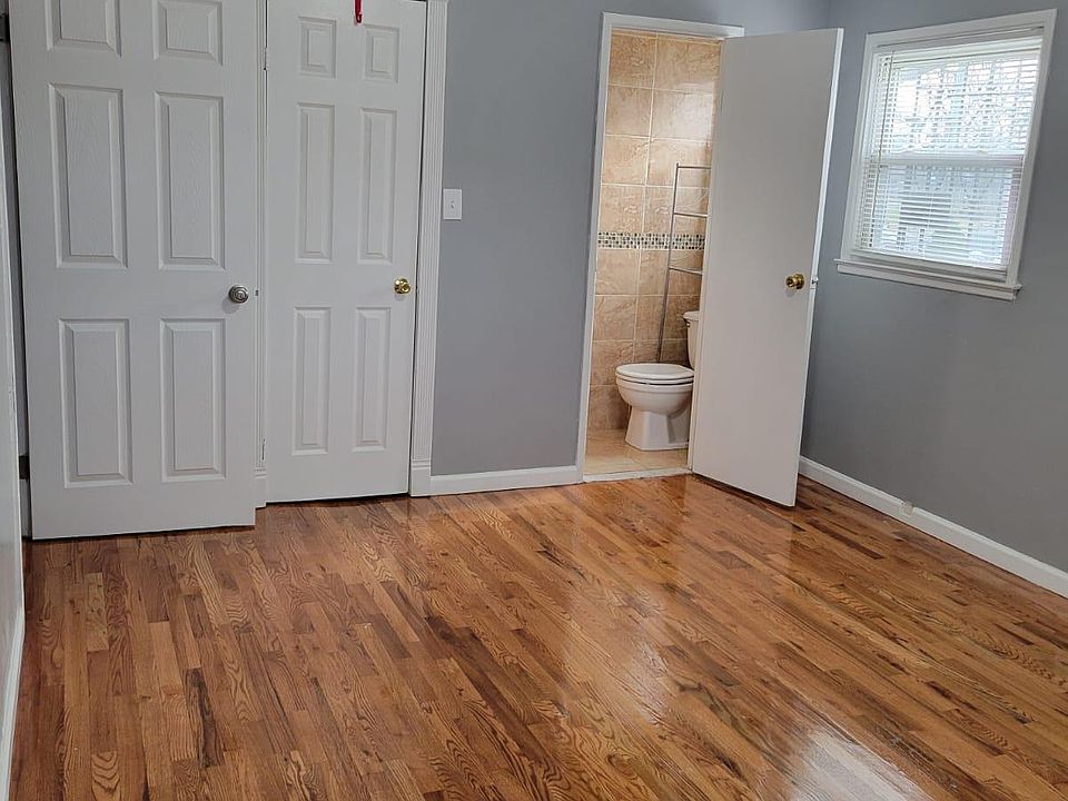 1st image of 23121 147th Ave #1