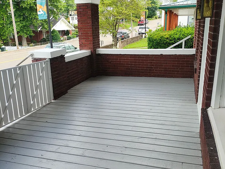352 Main St — Photo 4