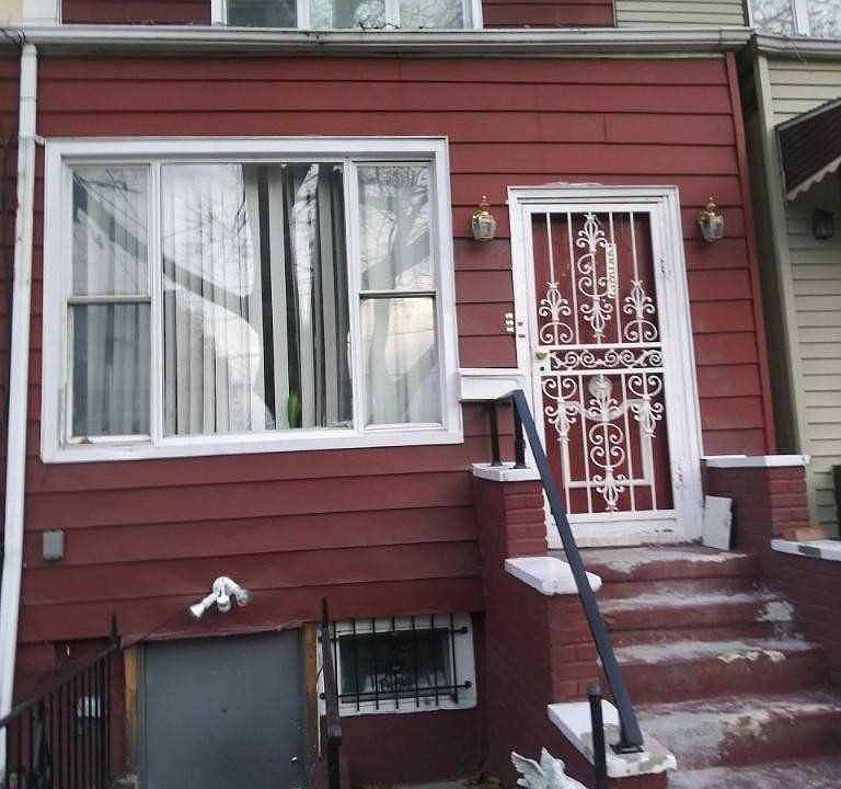 1st image of 2583 99th St