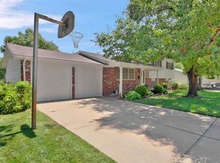 1726 N Illinois Ave, Wichita, KS 67203