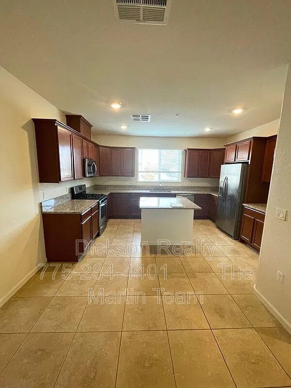 2 bed, 2.5 bath, 1441 sqft, $2,250 — Photo 4