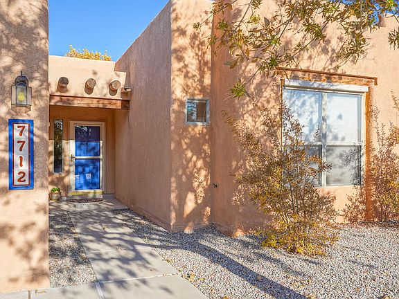 3rd image of 7712 Calle Paraiso NE