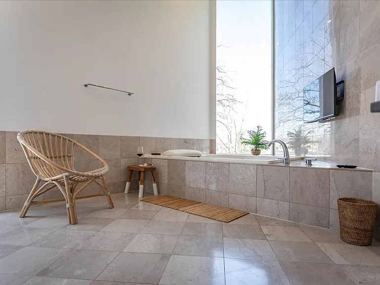4010 Clubhouse Dr — Photo 13