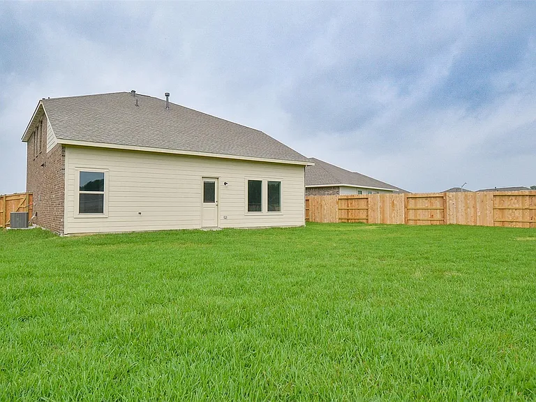 21811 Carpineti Ln — Photo 37