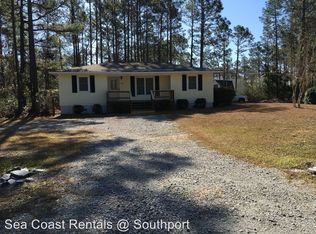 400 Mission Rd, Southport, NC 28461