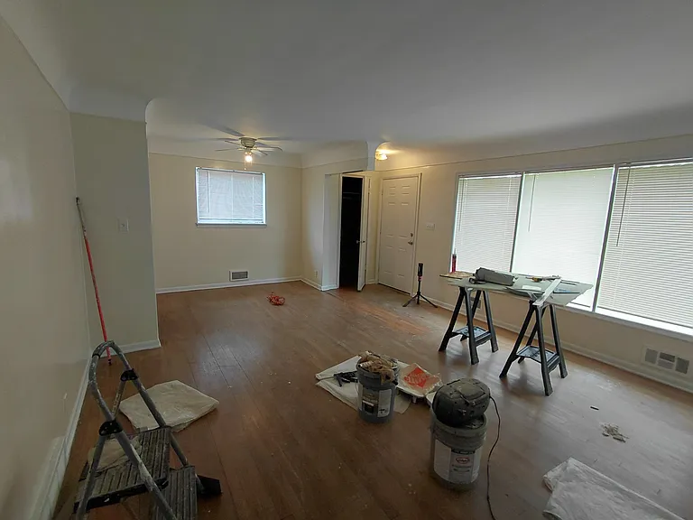 225 W Gracelawn Ave — Photo 9